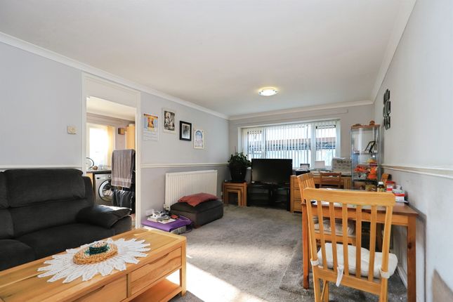 18, Boydon Close, Wolverhampton photo 5