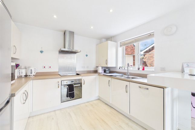 40, Dalziel Drive, Worcester photo 4