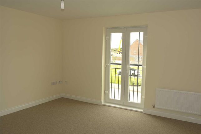Flat to rent in Dukesfield, Shiremoor, Newcastle Upon Tyne