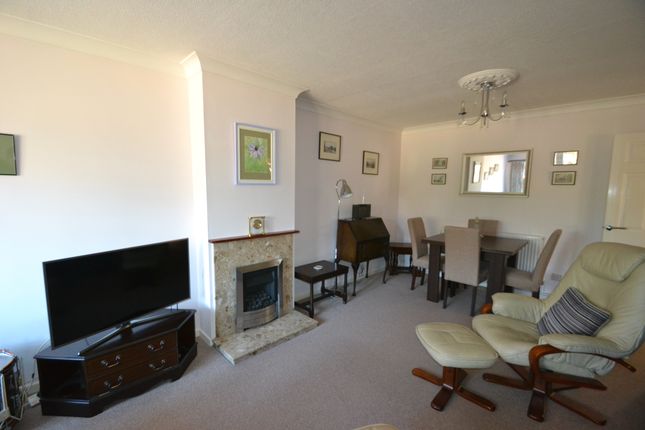Lounge Dining Room