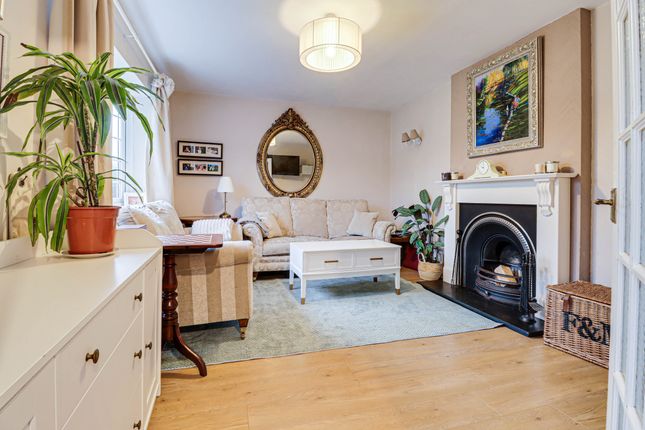 107, Lybury Lane, St. Albans photo 2