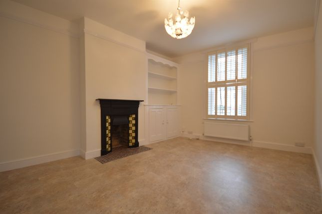 End terrace house to rent in 16 Lyndhurst Road, Chichester, West Sussex