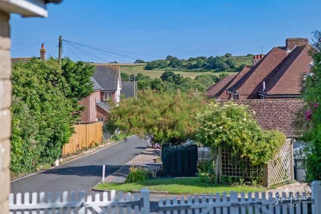 8 Downside Avenue, Ventnor photo 4