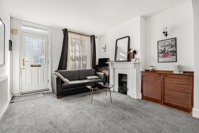 51, Alexandra Road, Surrey photo 2