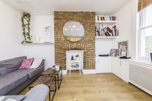 Thumbnail Flat to rent in Ferndale Road, London
