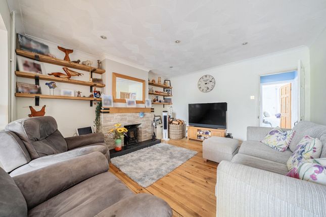 41 Daux Avenue, Billingshurst photo 3