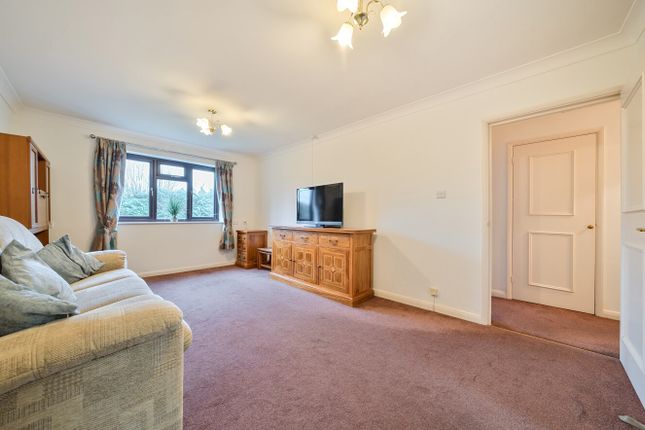 24 Summerlands Lodge,, Farnborough Common, Orpington photo 2