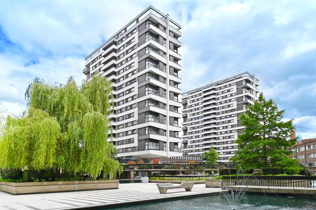 Flat for sale in The Water Gardens, Burwood Place, Hyde Park