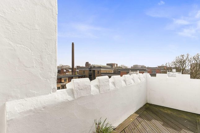 Flat 7, Oakbrook Lodge, London photo 3
