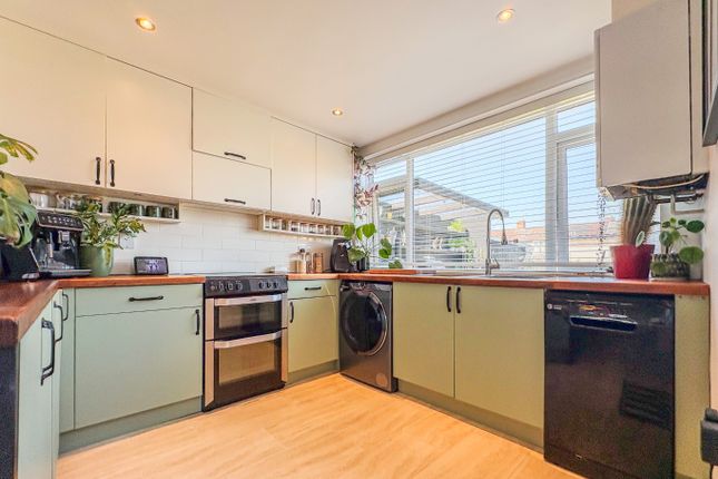 39 Millbrook Avenue, Bristol, City of Bristol photo 2