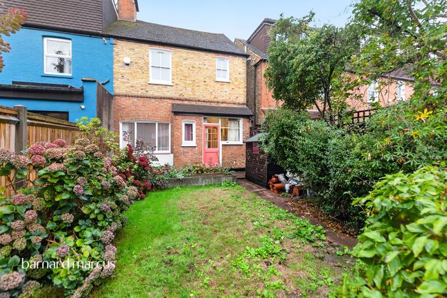 Graemesdyke Avenue, London photo 2