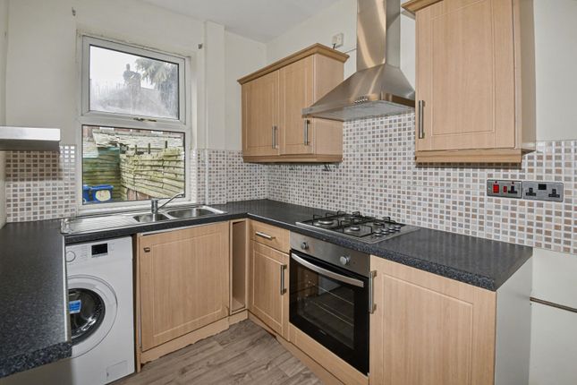 12, Sylvester Avenue, South Yorkshire photo 4