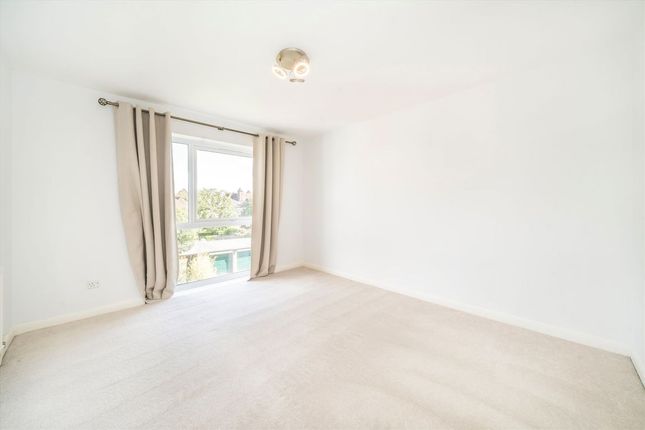 Clifton Road, London photo 4