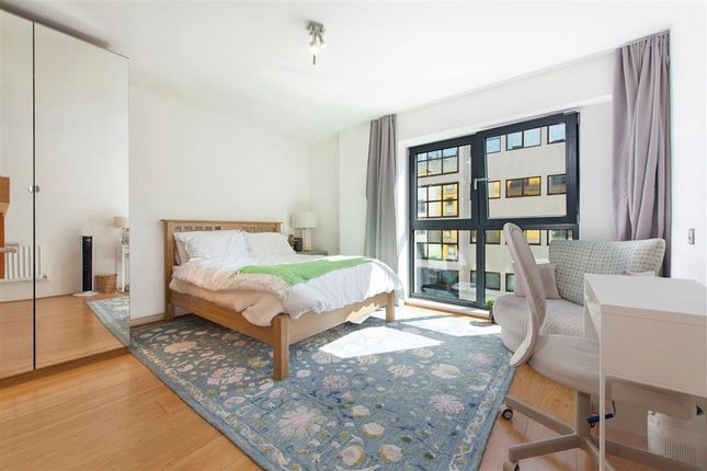Flat 134, Lock House, 35, Oval Road, London photo 4