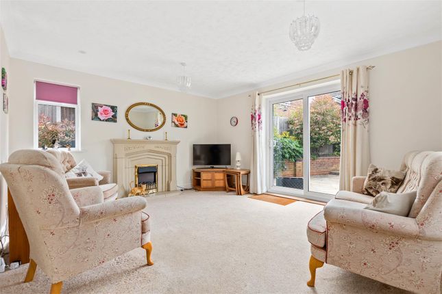 37, Common Road, Hitchin photo 2