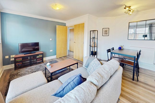 Flat 8 Sovereign House, Brookbank Close, Cheltenham photo 3