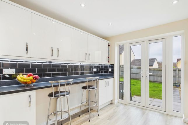 19, Sycamore Drive, South Molton photo 4
