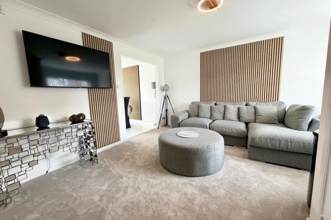 26, Locher Walk, Coatbridge photo 2