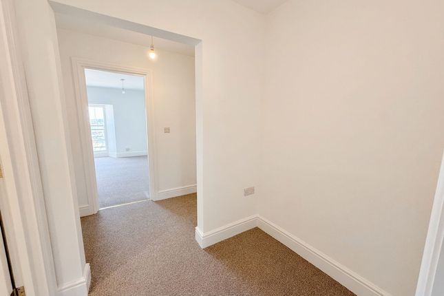8, Grove Place, Quayside, TR11 photo 4