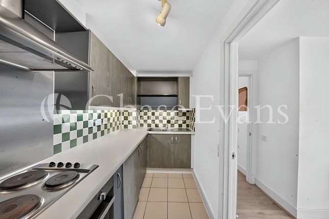 Flat 164,, St. Davids Square, London photo 4