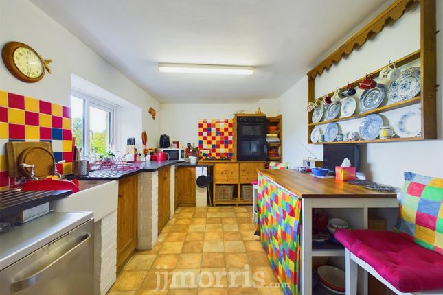 Kitchen / Utility