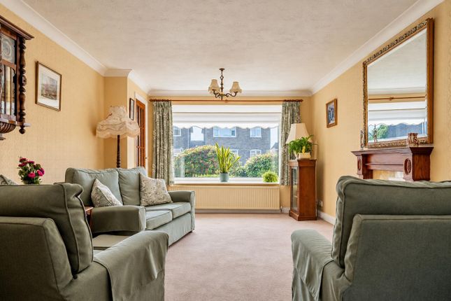21, Fairfields Drive, York photo 3