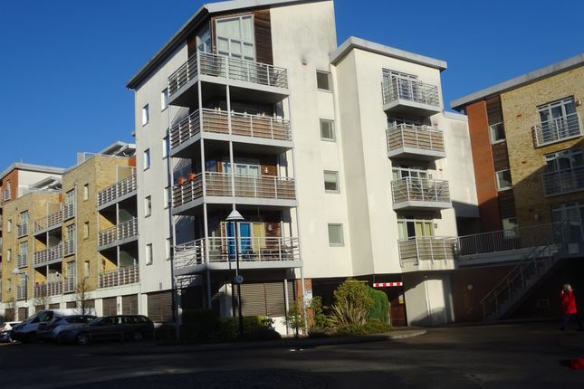 Flat to rent in Kingfisher Meadow, Maidstone ME16