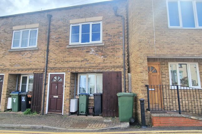 Thumbnail Property to rent in Loates Lane, Watford