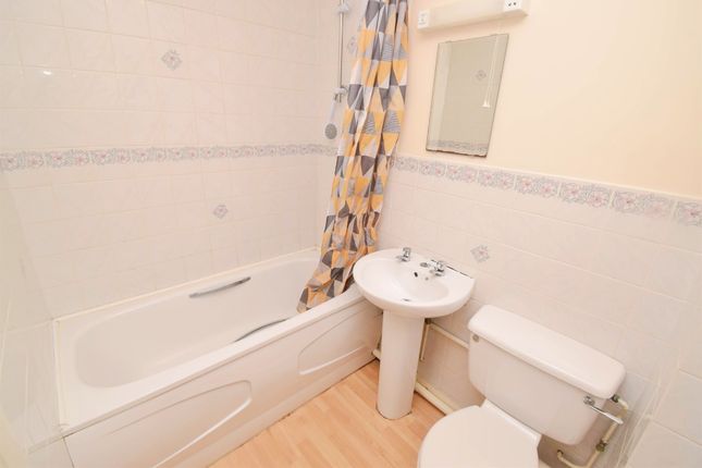 Flat 19, Hawthorn Gardens, The Hawthorns, Newport photo 5