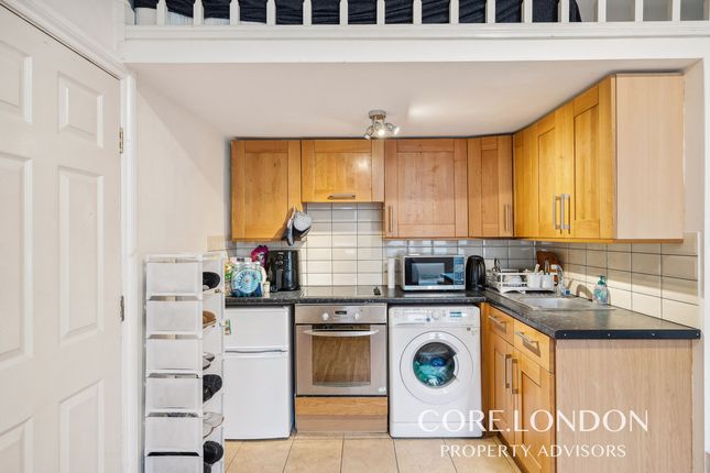 Flat 1, 10, Walpole Gardens, London photo 5