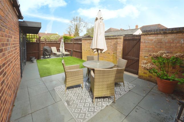 114, London Road, Aylesbury photo 4