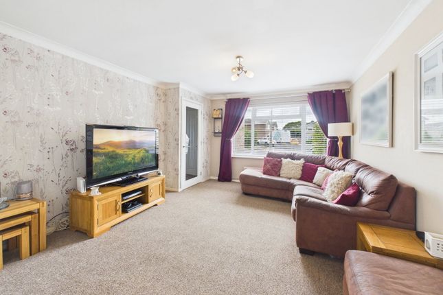47, Wyvern Avenue, Calne photo 3