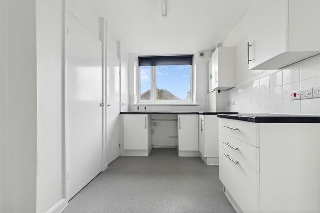 Thumbnail Flat to rent in Fortrose Gardens, Streatham Hill, London