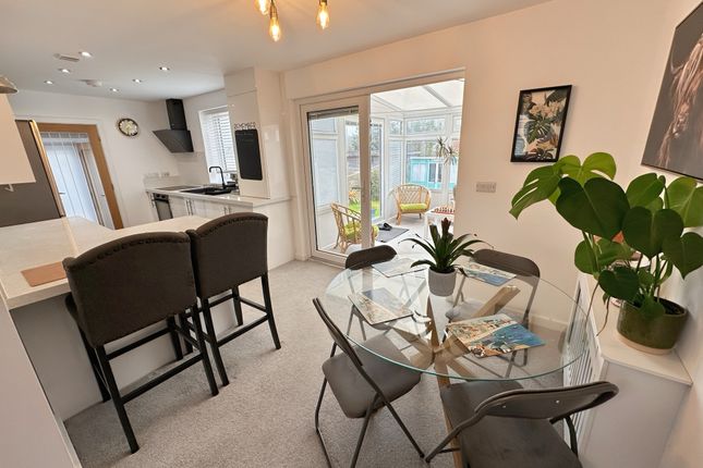 33, Milton Crescent, Milford Haven photo 4