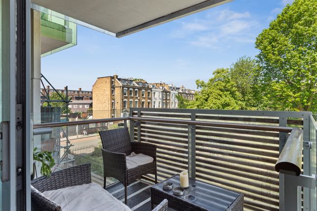 Blackthorn Avenue, Islington photo 4