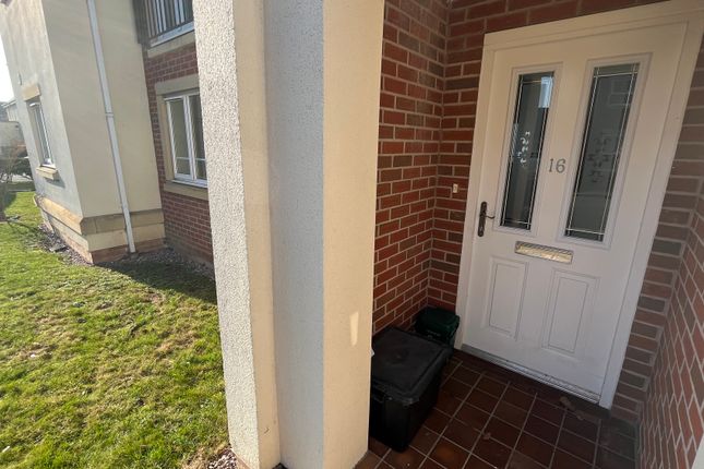 Flat to rent in Cordelia Close, Stratford-Upon-Avon