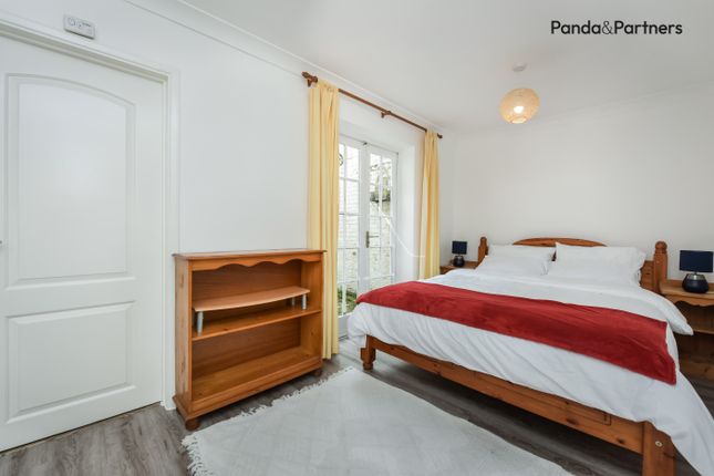 1, White Horse Lane, London photo 5