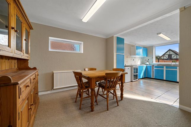 Sandown, Windmill Road, Manningtree photo 3