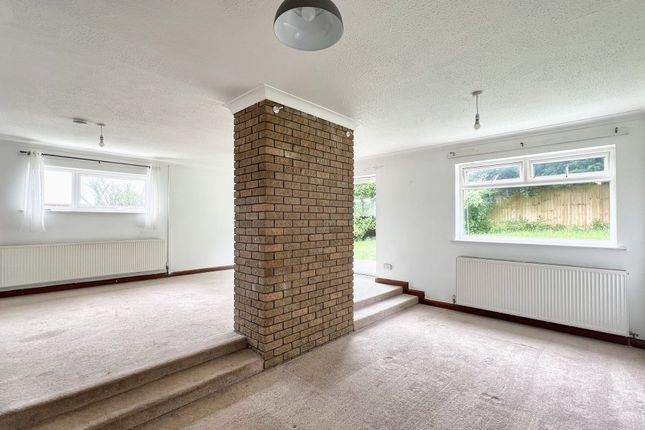 9 Church View, Bridgend photo 3