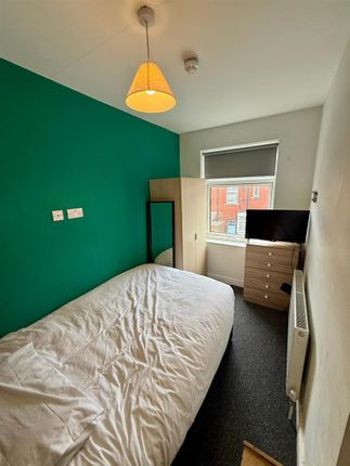 257, Ainsworth Lane, Bolton photo 4