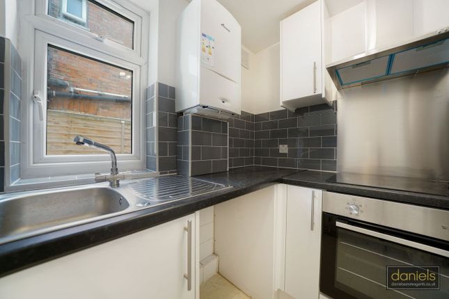 78a, Fortune Gate Road, London photo 5