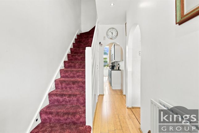 12, Westmoor Gardens, Enfield photo 3