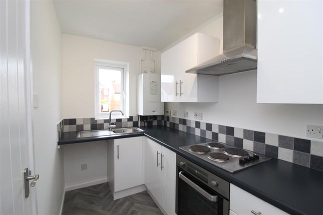 15, Ashbrook Close, Ossett photo 2