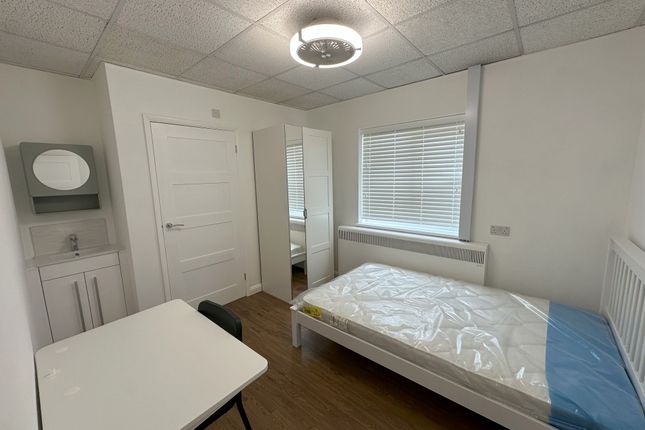 Room 5 17 Church Road, Maidstone photo 2