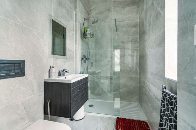 En-Suite To Bed 5