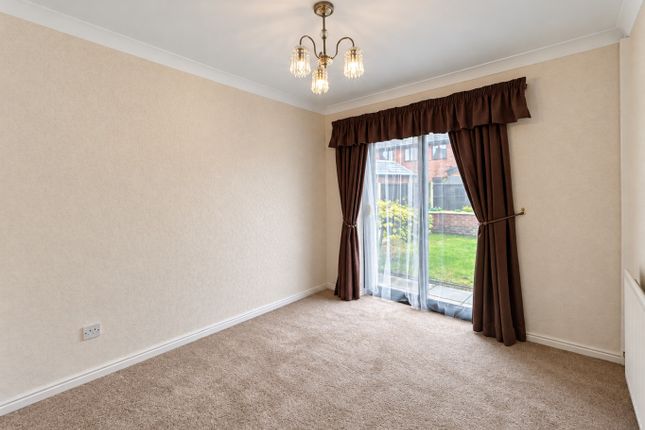 2 Turnberry Way, Southport, Merseyside photo 4