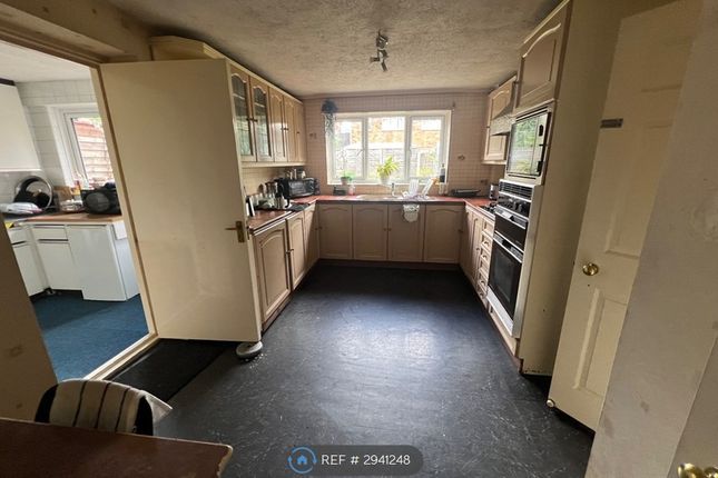 Padstow Avenue, Fishermead, Milton Keynes photo 4