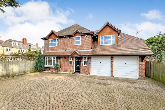 Thumbnail Detached house for sale in Bexley Court, Reading