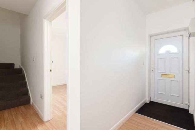 9 Teddington Close, Canterbury, Kent photo 2