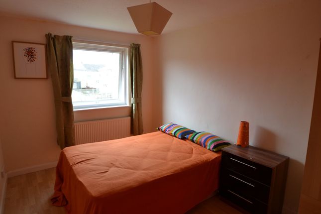 Room To Rent In Bute Court Haverhill Cb9 Zoopla